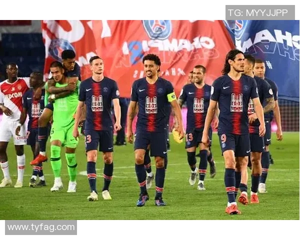 中超精彩对决曼联大胜巴黎圣日耳曼补时进球点燃全场激情