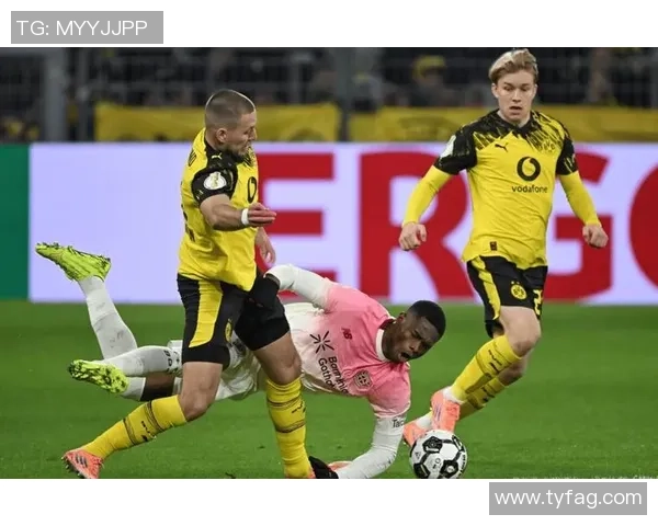 德甲精彩对决多特蒙德大胜尤文图斯乌龙球引爆全场激情时刻回顾